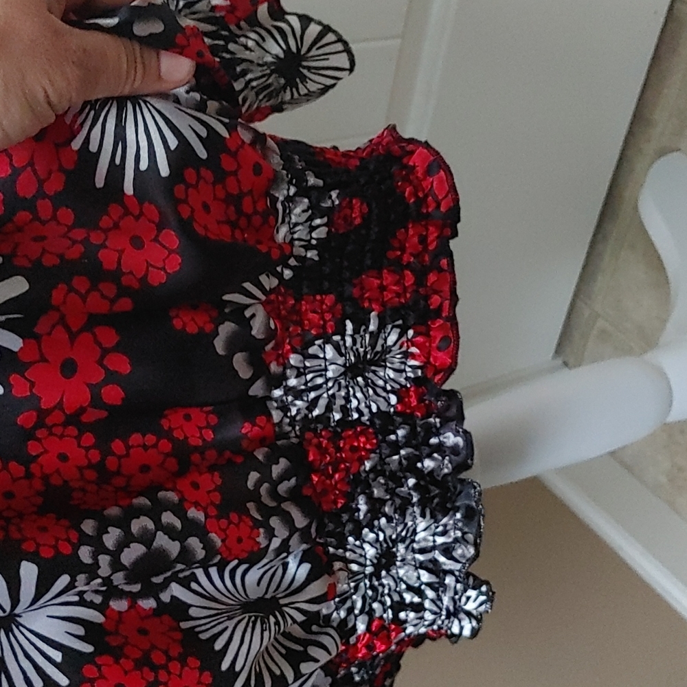 Equation black, silver and red flowers pattern long sleeve blouse Plus Size - Picture 6 of 11